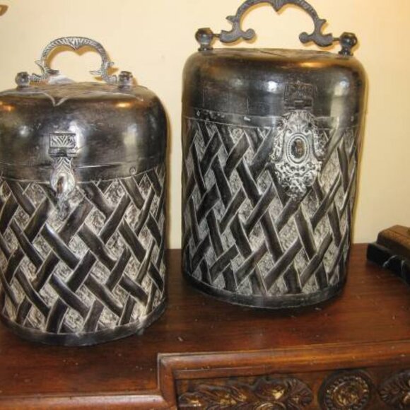 Brand: John Richard Furniture Large Metal Lid Container; 15 x 10dia Med Metal L - Picture 4 of 5